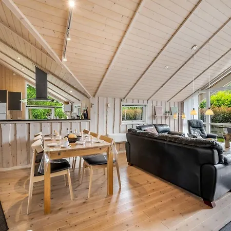Ljuba - 40km From The Sea By Interhome בית נופש *